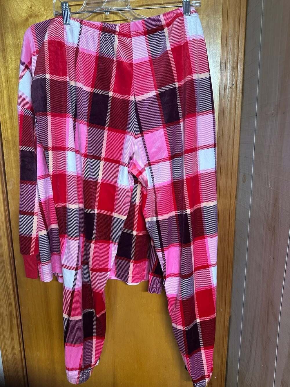 Joyspun Women's Long Sleeve Plaid Pajama Set - Picture 2 of 5